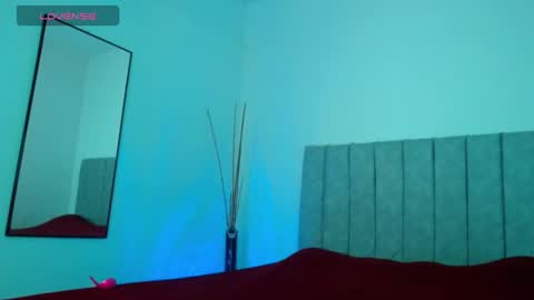 Ela and Santi online show from March 23, 8:14 pm