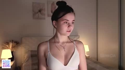 Snapshot of dangerouss_lady chatting on September 27, 4:21 am Eva online show from September 27, 4:21 am