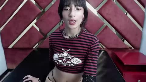 dani_dream online show from December 13, 7:04 am