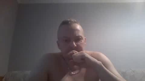 Snapshot of daniel0028 chatting on December 9, 1:24 pm dan online show from December 9, 1:24 pm