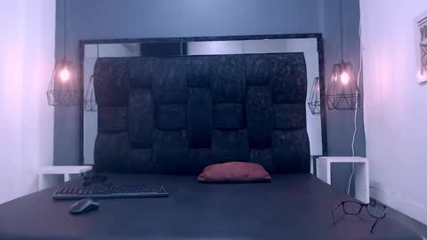 Snapshot of daniel_delux_ chatting on October 21, 4:06 am Daniel Delux  online show from October 21, 4:06 am