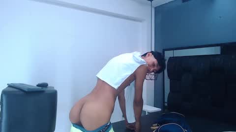 Snapshot of daniel_delux_ chatting on September 24, 11:50 am Daniel Delux  online show from September 24, 11:50 am