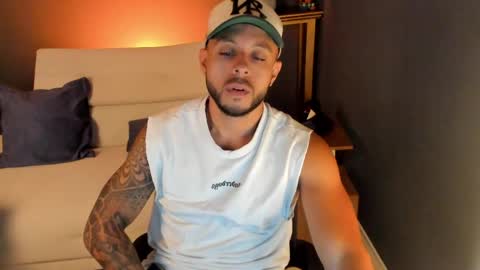 daniel_kingxxx online show from April 13, 1:48 pm