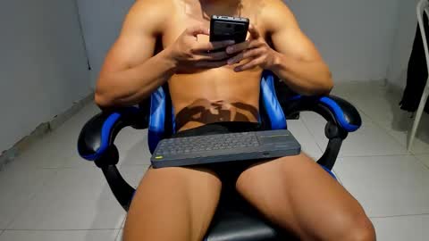 daniel_leconte online show from February 8, 11:30 pm