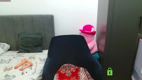 Snapshot of daniellavas chatting on October 22, 7:33 am JessicaWhite online show from October 22, 7:33 am