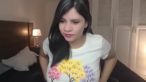 daniellerain online show from March 17, 12:54 pm