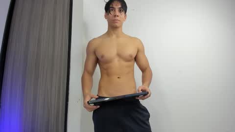 daniisus online show from November 29, 11:07 am