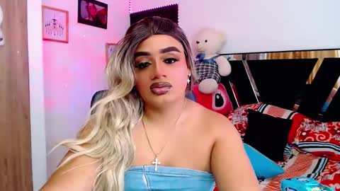 danipein online show from December 5, 11:30 am