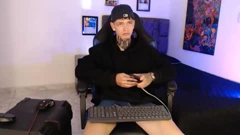 Dann Brown online show from April 22, 2:30 am