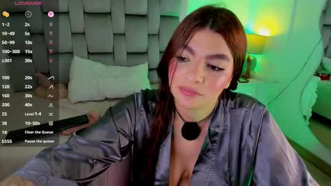 Danna online show from January 17, 11:30 am