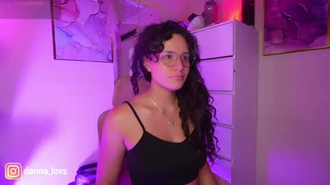 Danna Lovs online show from May 29, 11:30 am