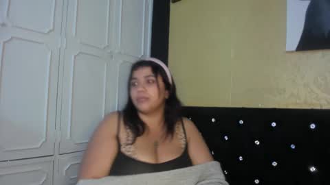 Danna Garza online show from February 25, 11:10 am