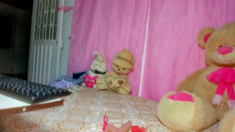 Danna Sofia jeins online show from October 26, 9:10 am