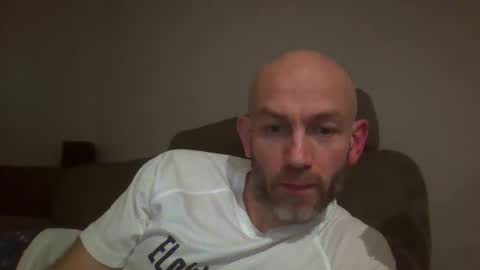 Snapshot of danny81boy chatting on February 8, 11:24 pm danny81boy online show from February 8, 11:24 pm