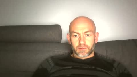 Snapshot of danny81boy chatting on October 10, 9:48 am danny81boy online show from October 10, 9:48 am