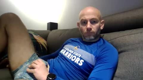 danny81boy online show from December 15, 9:11 pm