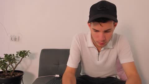 danny_and_lara online show from November 12, 6:21 pm