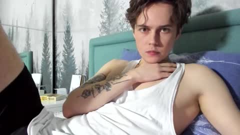 Snapshot of danny_love01 chatting on February 12, 12:44 pm danny online show from February 12, 12:44 pm
