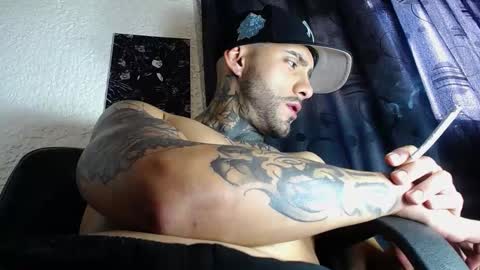 dante_d_angelo_ online show from January 18, 8:51 pm