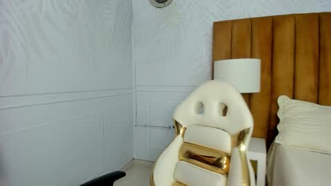 Daphne online show from February 26, 8:50 am