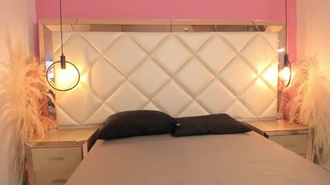 daphne_and_roger online show from September 24, 11:50 am