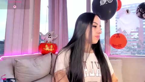 daphne_chers online show from October 31, 2:39 pm