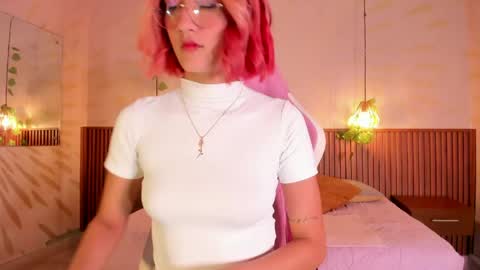 Daphne online show from April 19, 3:07 am