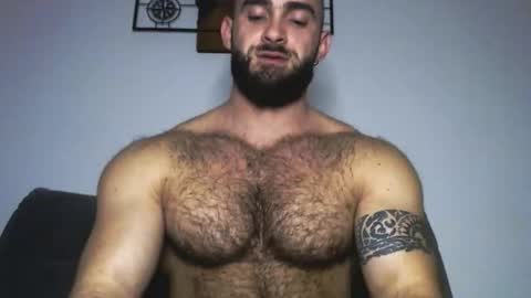 dariomuscle1993 online show from December 19, 8:59 pm
