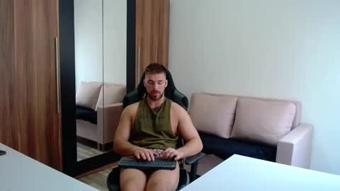 Snapshot of darius_94 chatting on October 24, 1:23 pm darius_94 online show from October 24, 1:23 pm