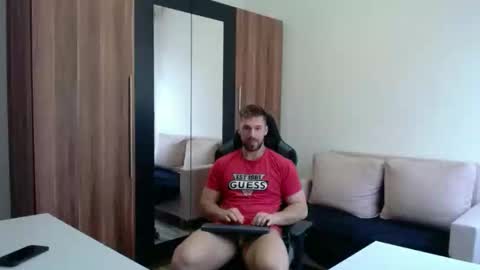 darius_94 online show from March 8, 10:30 am