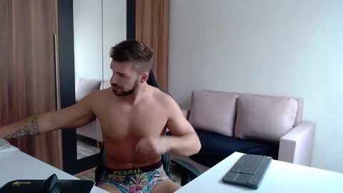 Snapshot of darius_94 chatting on October 21, 12:10 pm darius_94 online show from October 21, 12:10 pm