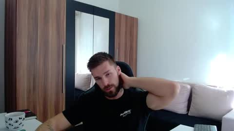 darius_94 online show from April 7, 6:48 am