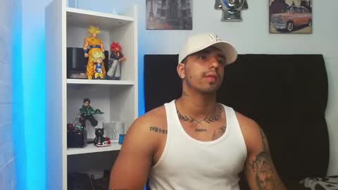 Darius Phoenix  online show from March 5, 8:43 am