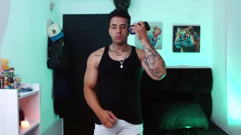 Darius Phoenix  online show from May 7, 6:58 pm