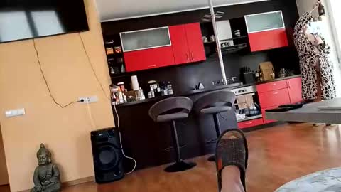 dxd69 online show from April 7, 2:19 pm