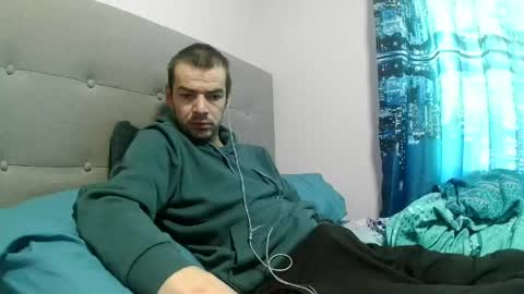dark377 online show from May 2, 12:33 pm