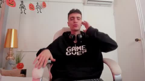 dark_sun333 online show from October 28, 10:11 pm