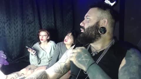 Snapshot of darkclothes chatting on October 14, 8:39 am darkclothes online show from October 14, 8:39 am