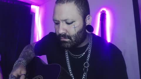 Snapshot of darkclothes chatting on February 26, 8:17 am darkclothes online show from February 26, 8:17 am