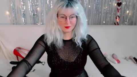 Kelly online show from October 6, 7:26 am