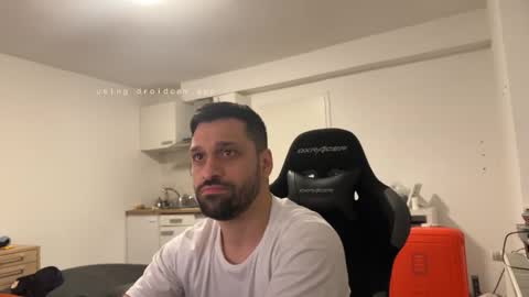 Snapshot of darkschneider_ chatting on October 31, 2:34 am darkschneider_ online show from October 31, 2:34 am