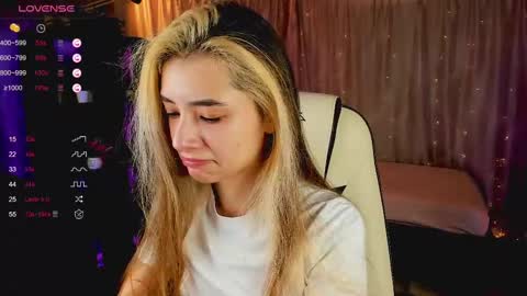 Belle online show from February 26, 5:24 am