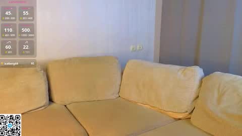 DarslyCat online show from November 28, 6:15 pm