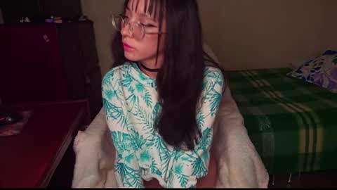 Snapshot of daturastramonium_ chatting on September 18, 3:32 am Marie Anne online show from September 18, 3:32 am