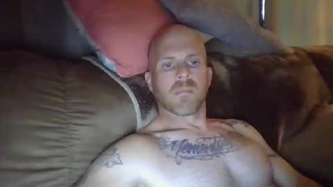 Snapshot of dave8404 chatting on October 30, 3:23 pm Dave online show from October 30, 3:23 pm