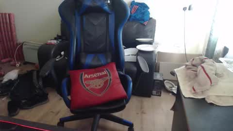 dave online show from February 11, 1:26 pm