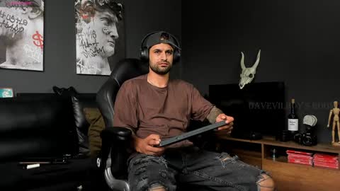 Daves online show from December 4, 4:10 pm