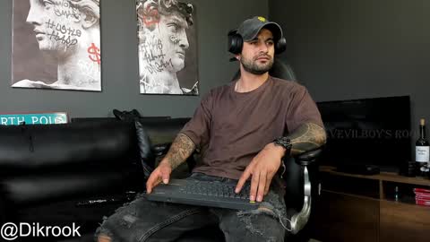 Daves online show from December 4, 1:03 pm