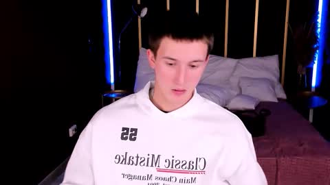Snapshot of david__diamond chatting on October 6, 4:25 pm David online show from October 6, 4:25 pm