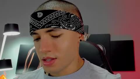 David Jons online show from February 13, 1:19 am